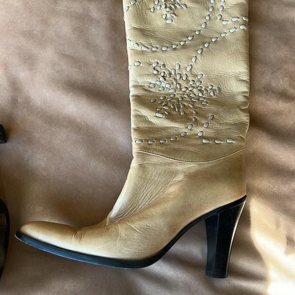 Vivian Lee Metallic Gold Tan Boot w/Embellished Pearl Bronze Lacing.  Sz 37 - Picture 5 of 13